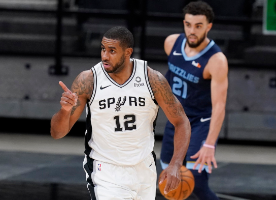 NBA-灰熊133-102双杀马刺迎7连胜 莫兰特13+8德罗赞14分