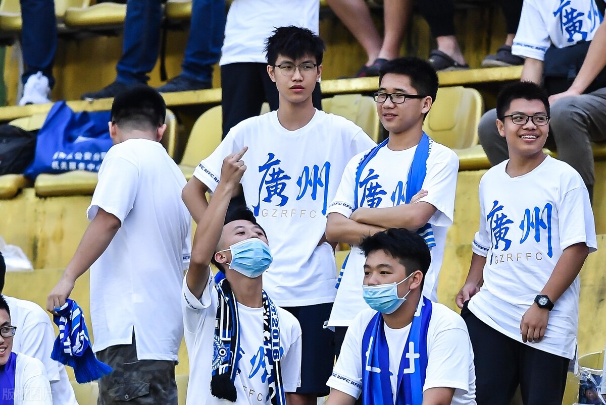 新赛季中超揭幕战“定档”广州德比，允许球迷入场助威将再现盛况