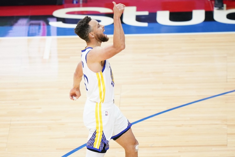 穆尔德：我们都觉得库里是MVP  整个湾区的人都觉得他是