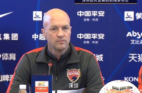 小克鲁伊夫：我们深足并非“土豪” 相信金特罗会越踢越好