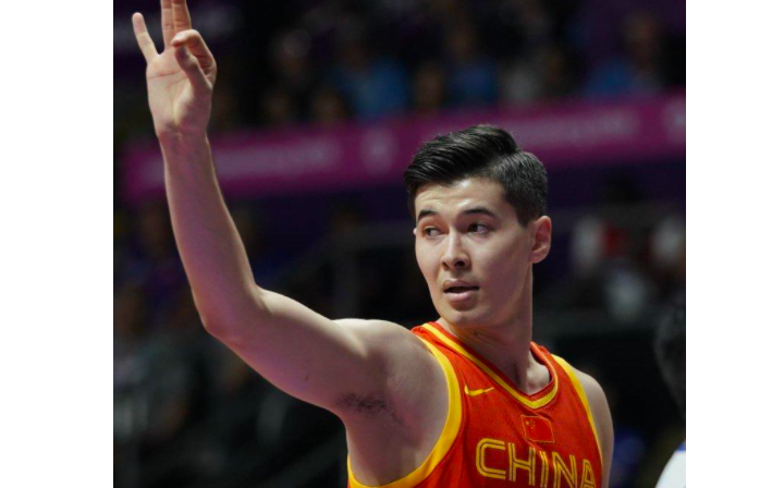 CBA总冠军豪门内耗升级，中国男篮国手力挺周琦，疑似准备好离队