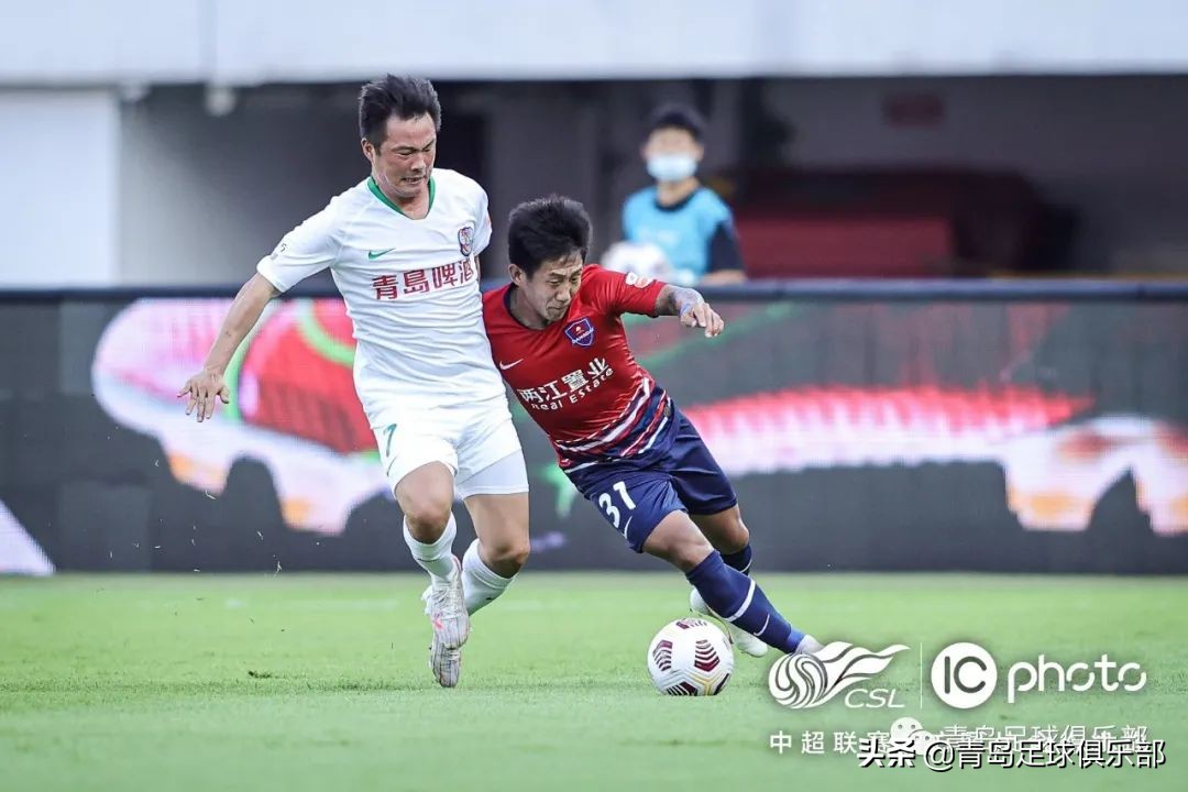 「中超战报」归来仍是少年！罗曼助攻刘健绝杀！青岛1-0重庆