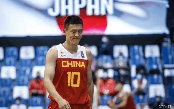 16分！周鹏轰4记三分完胜MVP  FMVP，全队三分28投仅5中太惆怅