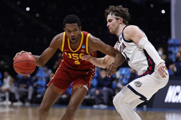 埃文莫布利（Evan  Mobley）