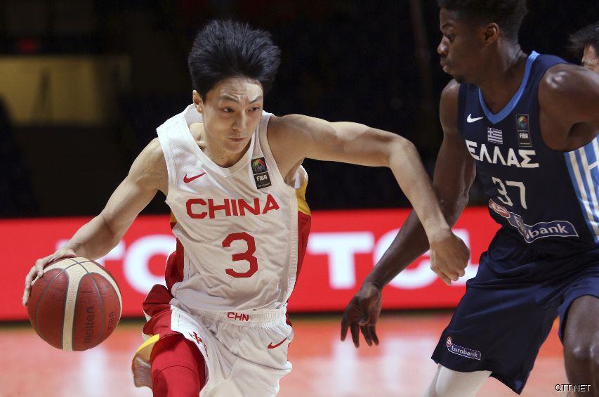 CBA体毛犯规弊端尽显，中国男篮奥运会落选赛对抗不了，站着挨打