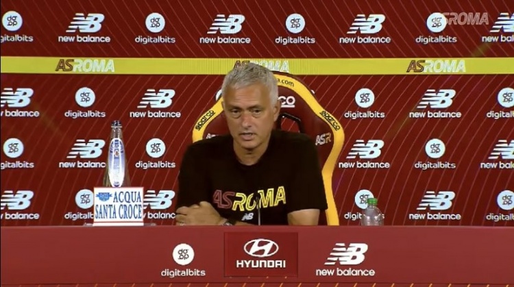 穆里尼奥：罗马很多年没赢冠军了，我们要缩小与领先球队的差距