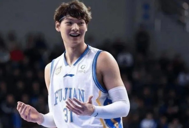 中国男篮未来之星王哲林