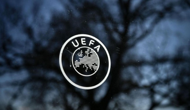 欧足联决定暂停对皇萨文的处罚程序