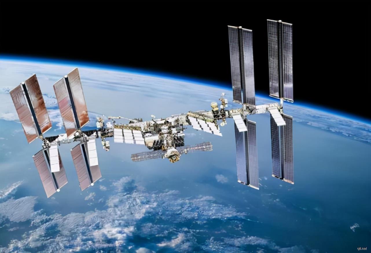 俄罗斯发出警告，中国卫星碎片正靠近国际空间站，已准备变轨躲避