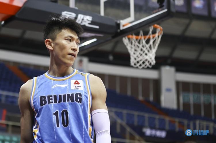 宋翔：刘晓宇进入球队大名单 昨天参加球队对抗性训练