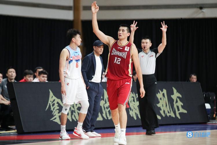 上半场20分邢志强三分13中6全场贡献20分9篮板3助攻