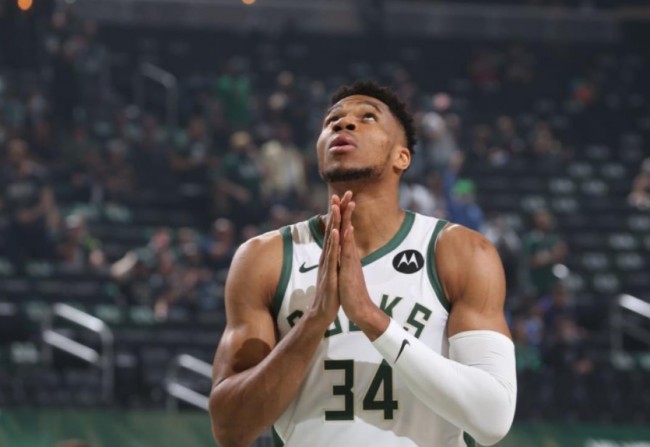 NBA常规赛雄鹿vs魔术比赛前瞻