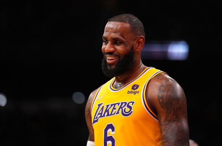 詹姆斯12月得到387分 超越科比成为NBA单月得分最多的最老球员