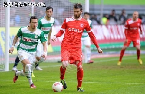 柏林赫塔vs菲尔特「沙尔克04vs卡斯鲁厄」