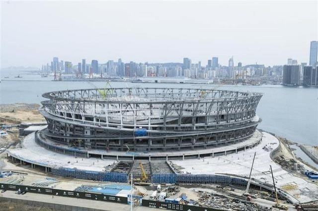 白鹭体育场「白鹭体育场巨拱合龙段吊装完成」