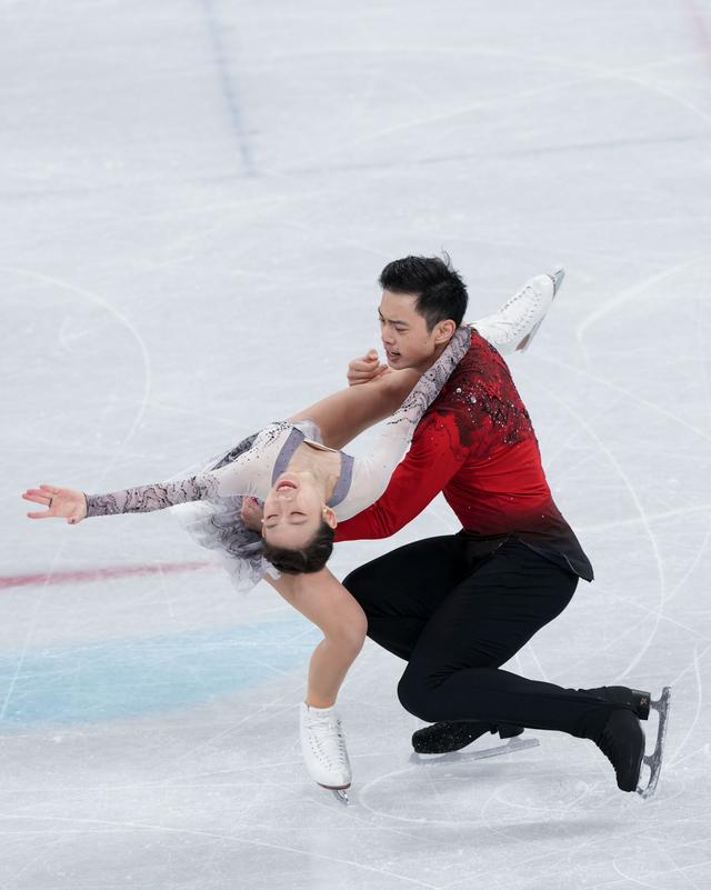 花样滑冰规则「花样滑冰规则晋级」
