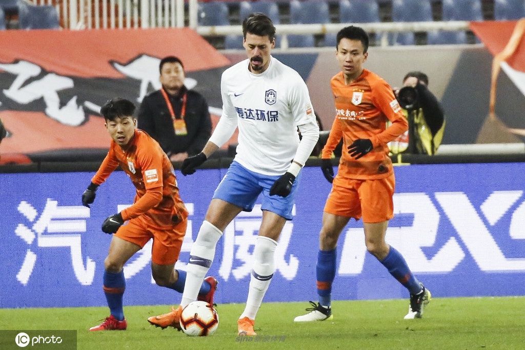 山东鲁能vs天津泰达「昨天鲁能与泰达比赛结果」
