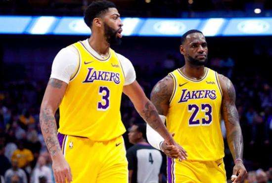nba录像湖人vs雄鹿，nba湖人vs雄鹿队全场录像回放