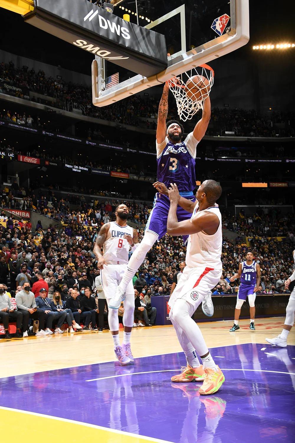 湖人vs快船全场录像，nba录像快船vs湖人