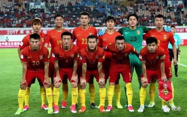 中国男足国家队，中国男足国家队员张玉宁吃海参