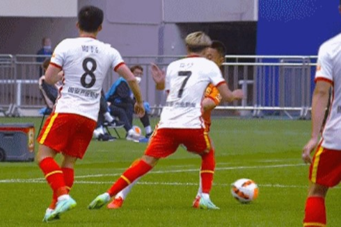 中超-福布斯绝杀+双响 武汉长江2-1送河北两连败