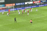 甘超世界波破门+激情滑跪庆祝 成都蓉城1-0领先津门虎