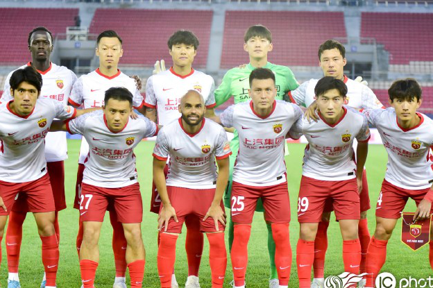 记者：上海海港又搞了一名外援 是主流联赛边锋