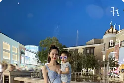 翟晓川情人节晒家人照片：七夕快乐 爱你们呦