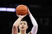 翟晓川成CBA历史上第45个出战达到450场的球员