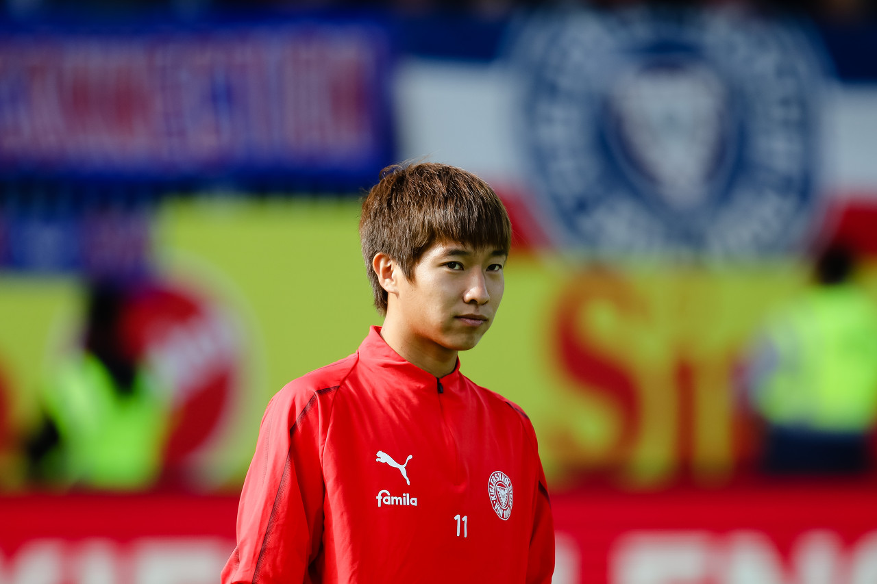奥川雅也&郑优营进球,比勒菲尔德2-2战平弗赖堡