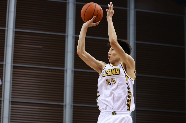 半场27分全场不得...!赵岩昊全场20中7得到27分5板6助 正负值+28