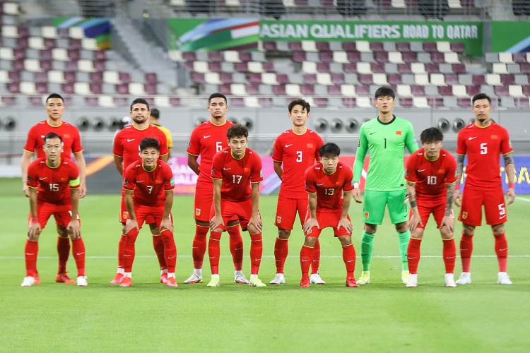 足球报：亚洲杯易地举办，无碍中国男足的参赛资格