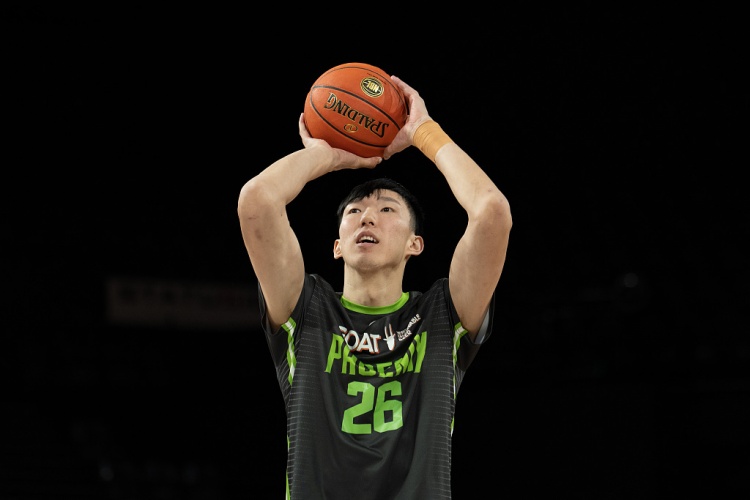 媒体人：周琦和刘传兴都不会执行球员选项 将离开各自球队