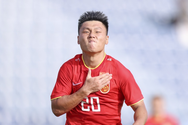 方昊:国字号表现增加了很大信心,期待首次为泰山队踢职业联赛