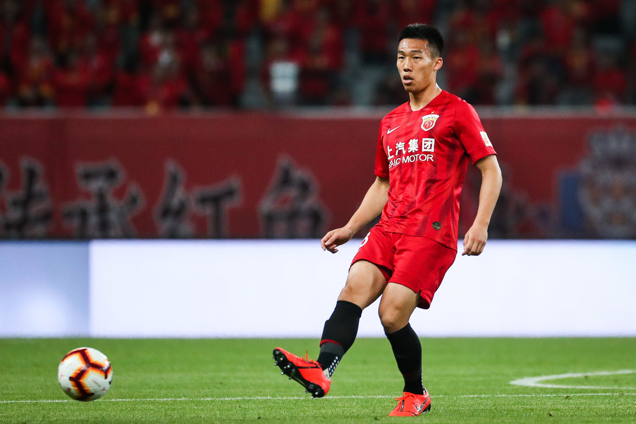 体坛:海港内部很烦躁,近期练太狠阿布拉汗、杨世元、贺惯受伤