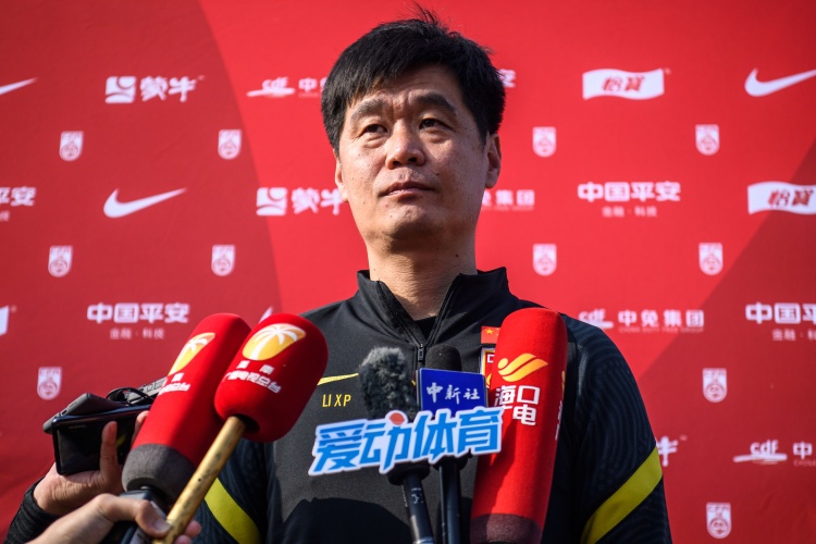 北青：李霄鹏近期已回山东，他的去留国足管理方至今没确切说法