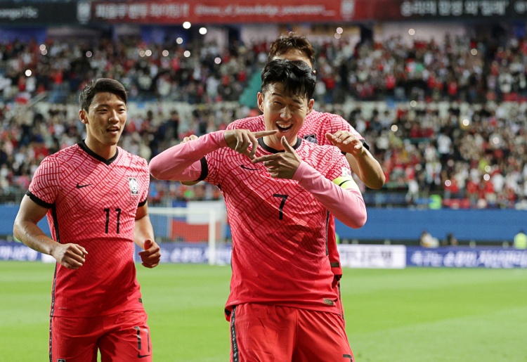 孙兴慜:并非每个人都能参加世界杯,我们需要享受其中来实现目标