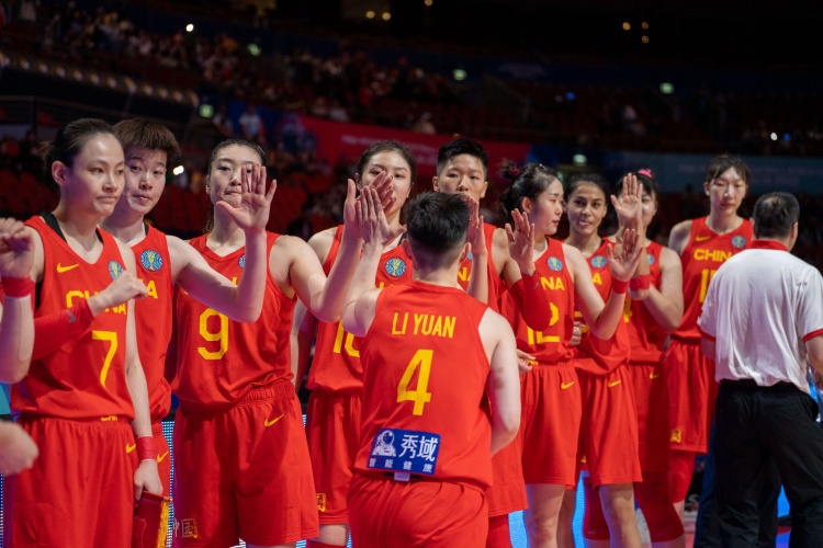 中国女篮大胜比利时！祝铭震祝贺：继续保持住状态 放开冲！