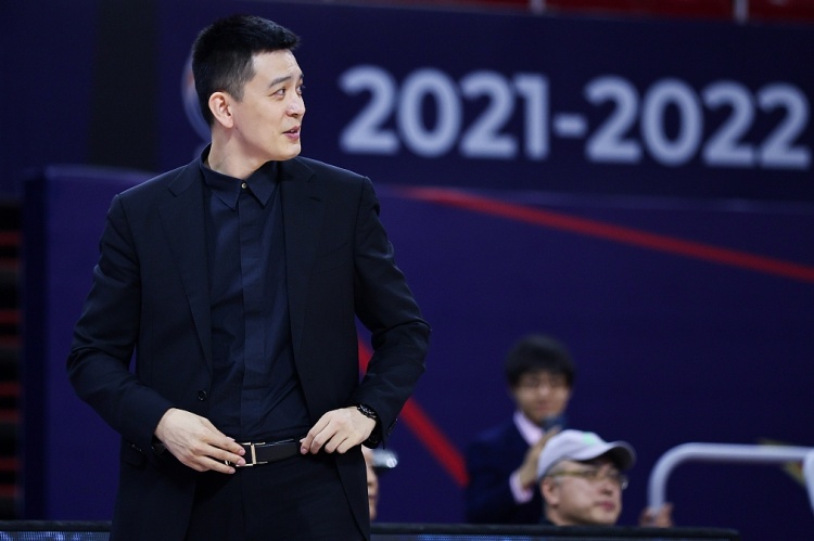 杨鸣：目前面临的主要问题是磨合阵容 会逐步调整球队整体状态
