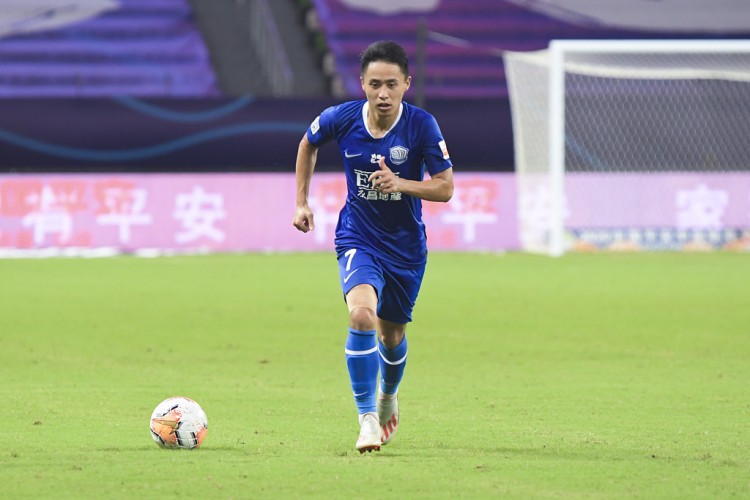 臧一锋:绿城时冈田武史对我影响最大 坎特场上很生猛场下很斯文