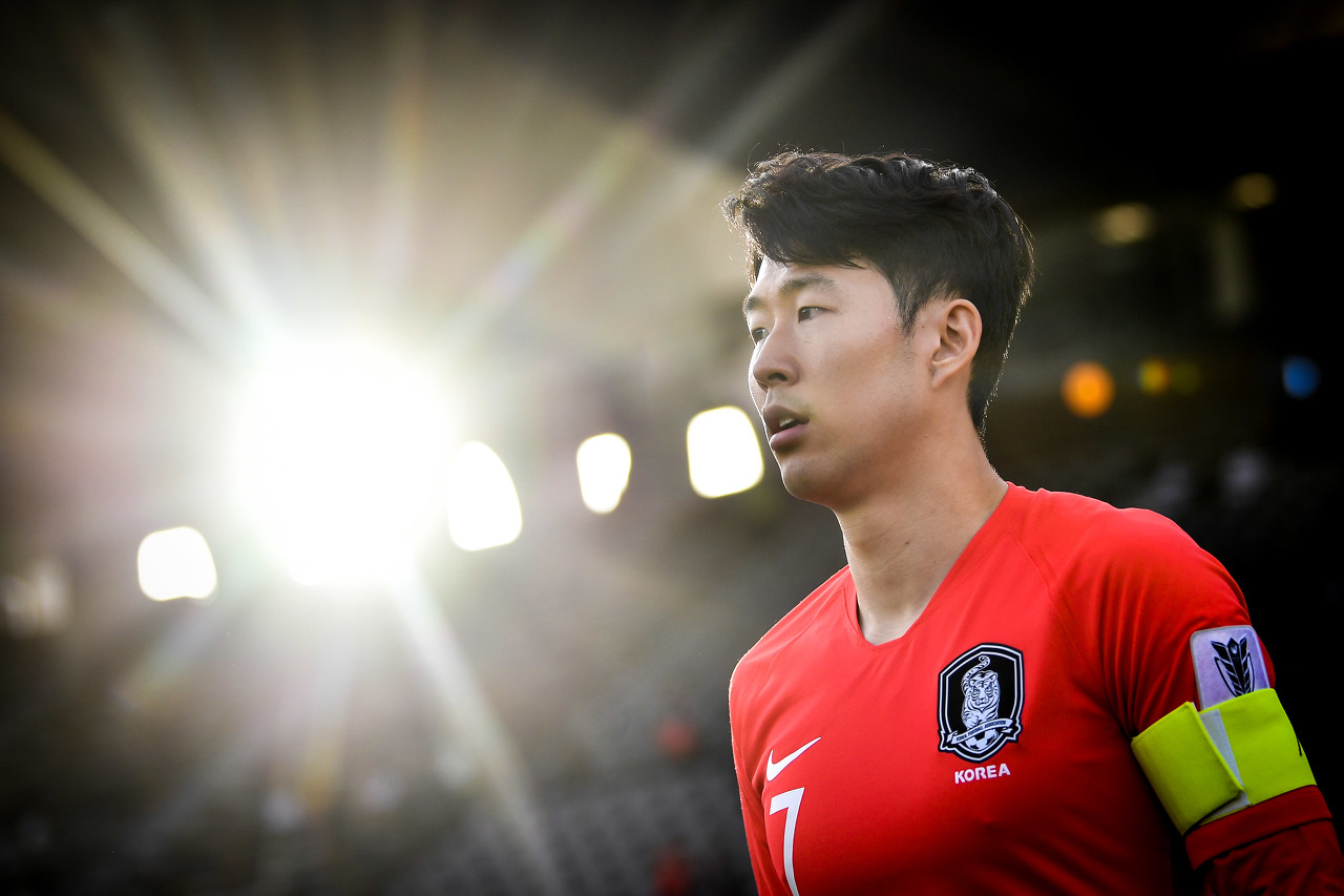 奇诚庸:孙兴慜告诉我即使戴面具也想踢世界杯,韩国队需要他