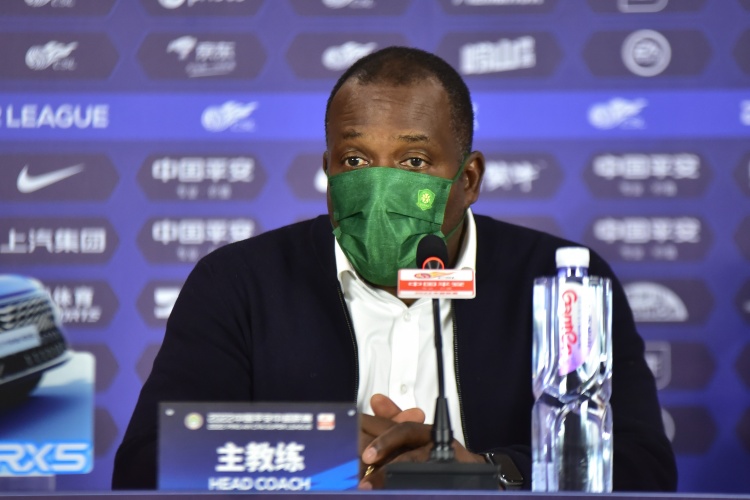 媒体人:足协杯输球后斯坦利揽下所有责任,向俱乐部表达了歉意