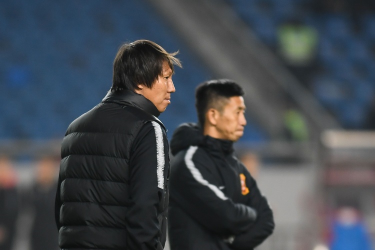 袁甲:之前和李铁密切合作的教练和经纪人也失联配合调查