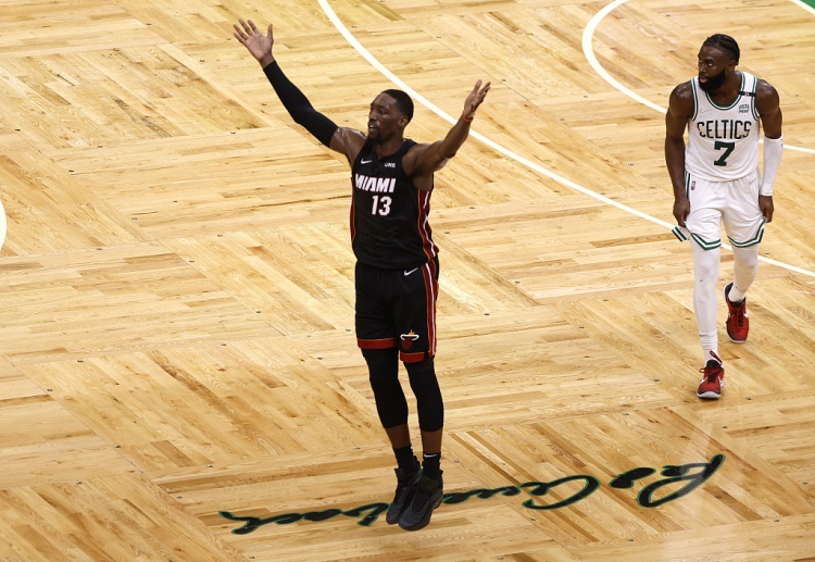阿德巴约谈限制獭兔:你无法阻止任何人得分 这是NBA最重要的事