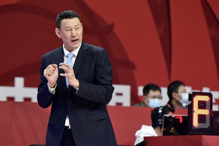 李楠:人员不整的情况下我们打得不错 还需提高最后时刻的攻守