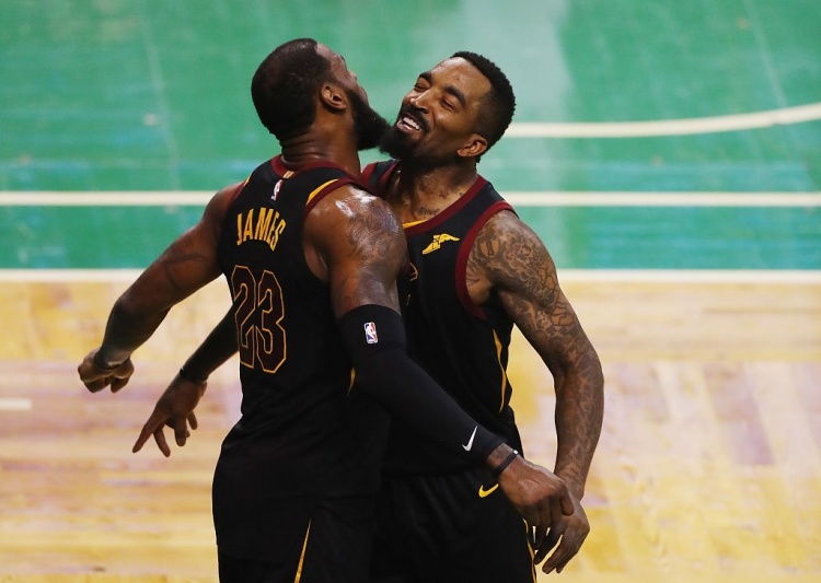 JR-史密斯:与詹姆斯做队友既是祝福也是诅咒 因为压力超大
