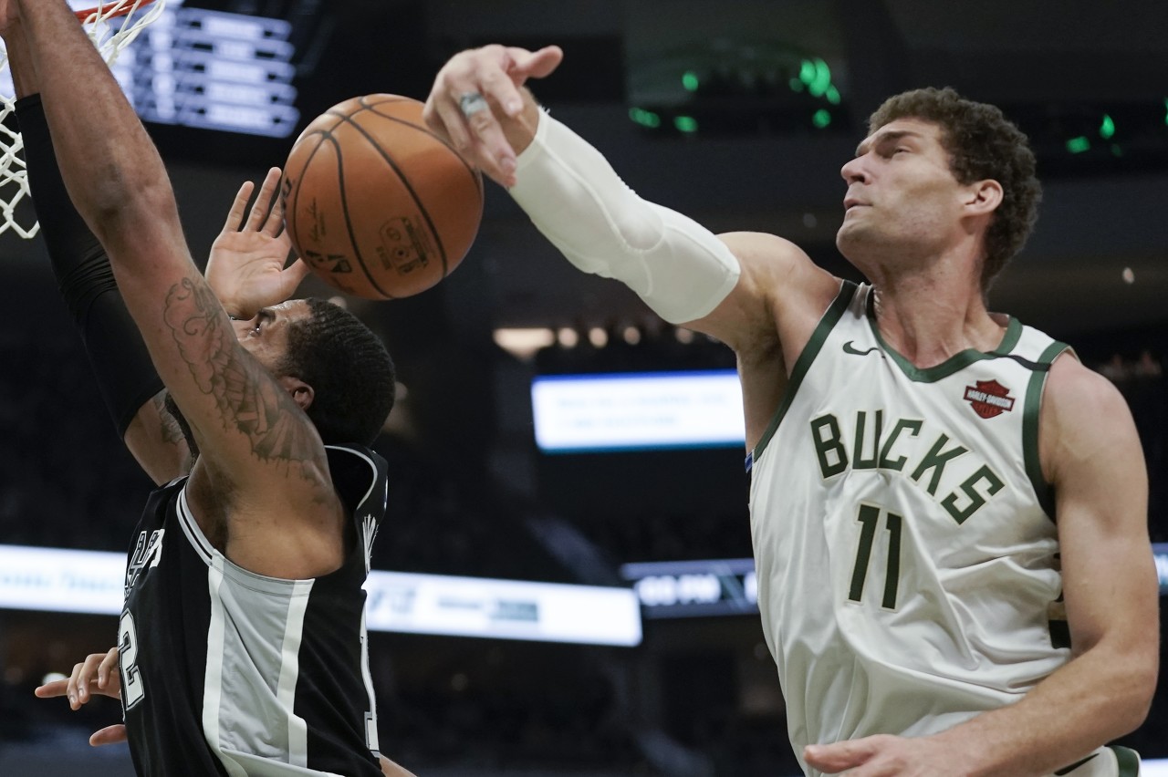 雄鹿最好的防守者是谁?霍勒迪:今年是大洛 我认为他是DPOY