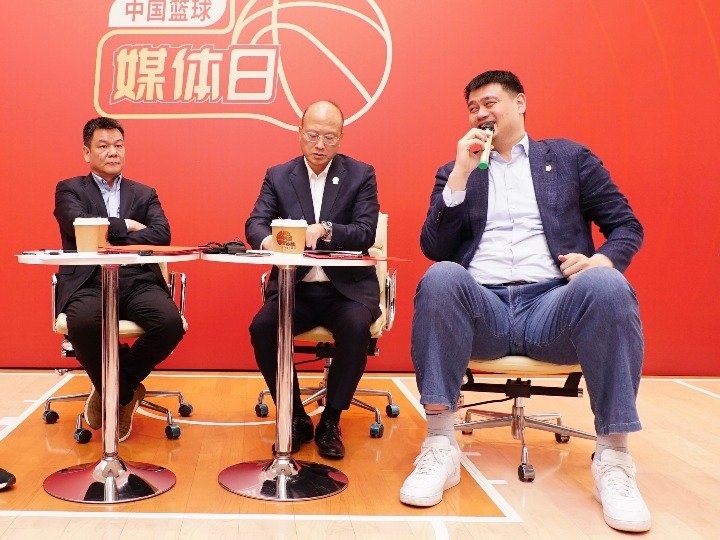 足球报:篮协处罚默契球及时严厉有弹性,为足协打了个样