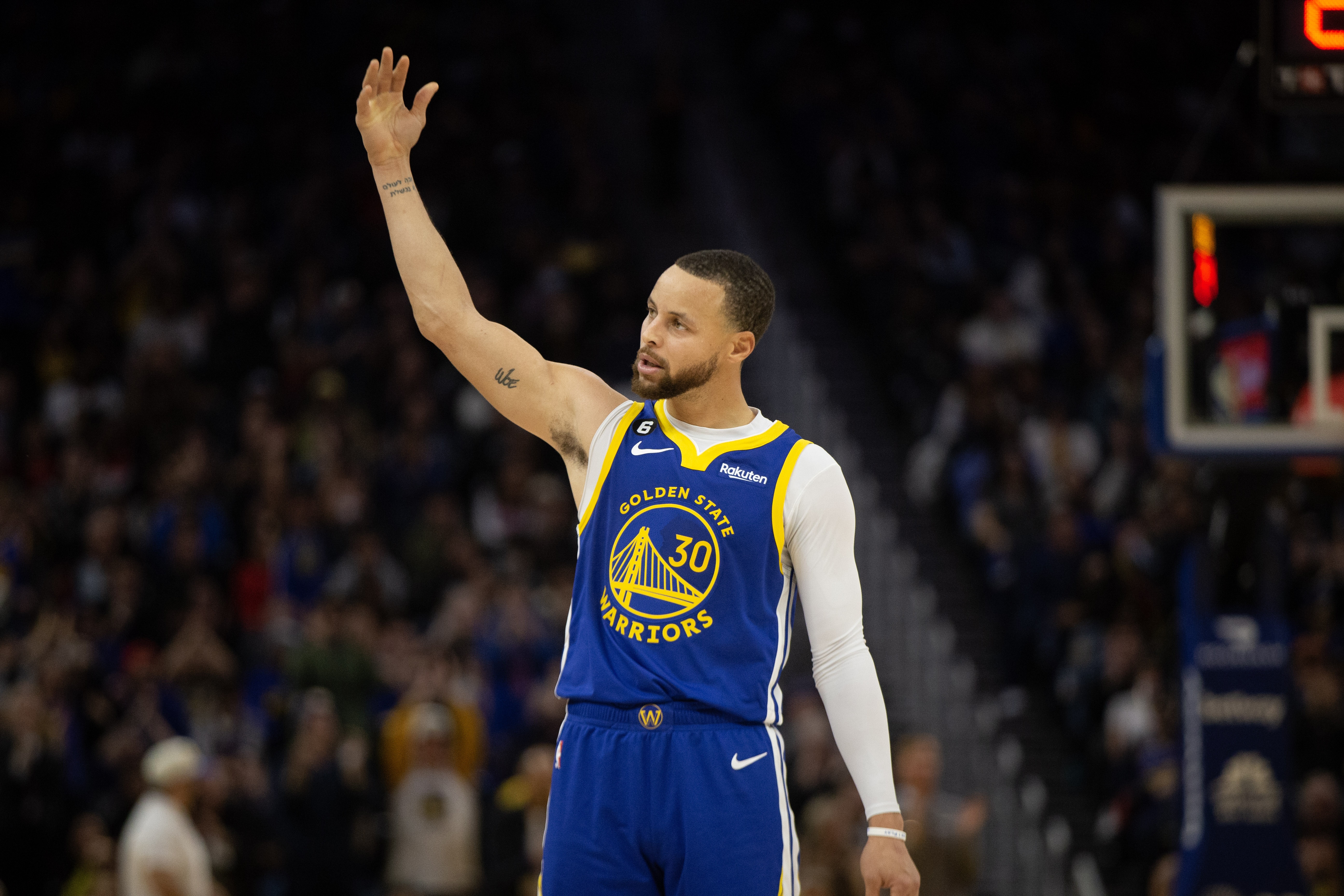 克6:库里让孩子们觉得自己能进NBA 没有詹乔科的身材也可能成功