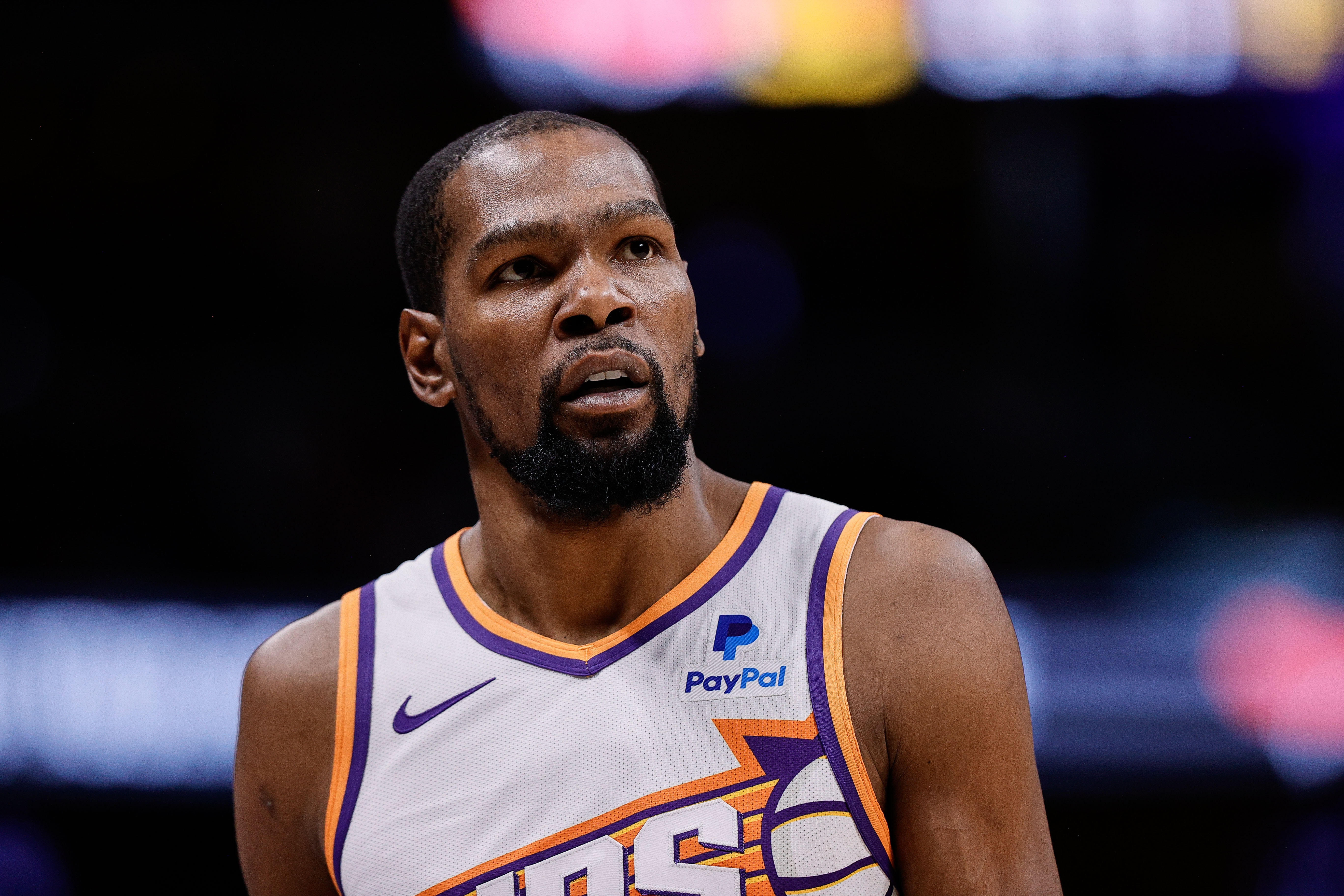 KD:生涯这个阶段在场外有很多事 但我仍最关注篮球 下赛季会回归